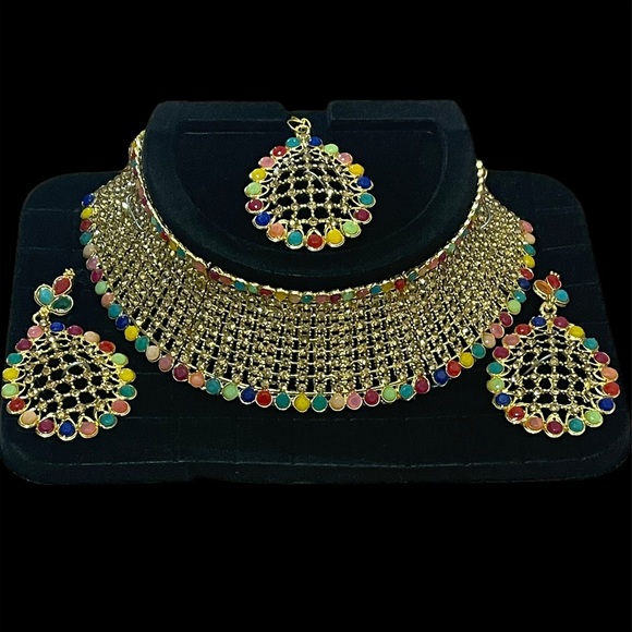 Choker - Picture 1 of 1